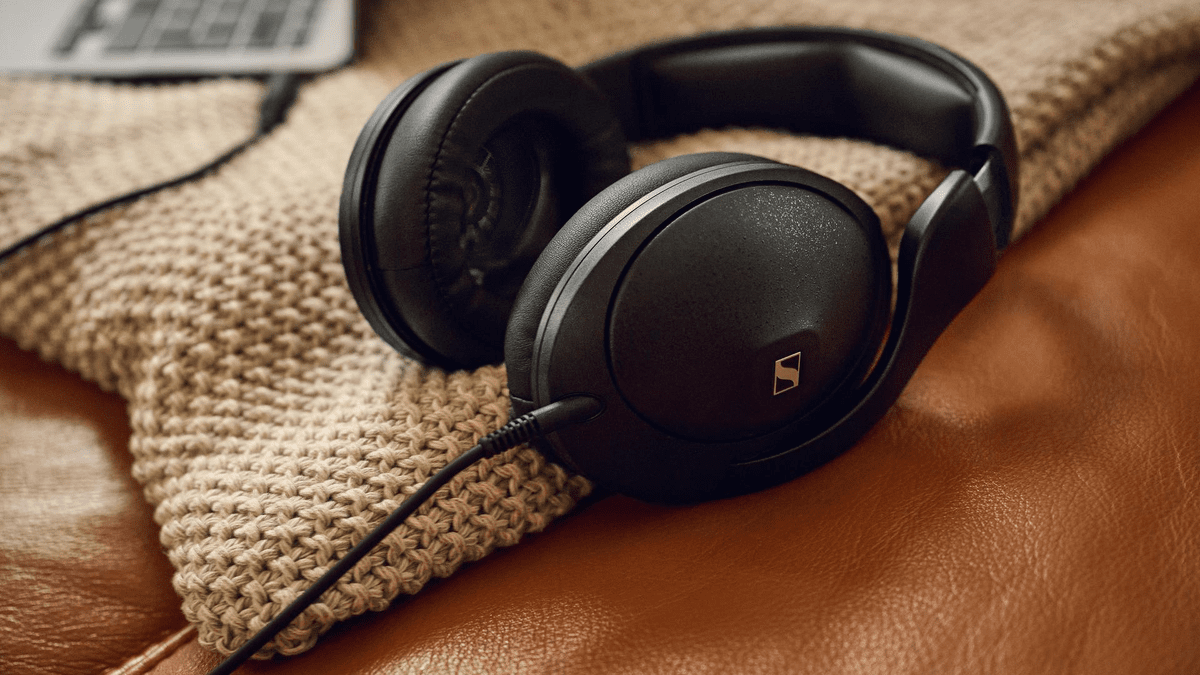 Sennheiser HD 620S Closed-Back Audiophile Headphones | Audio46