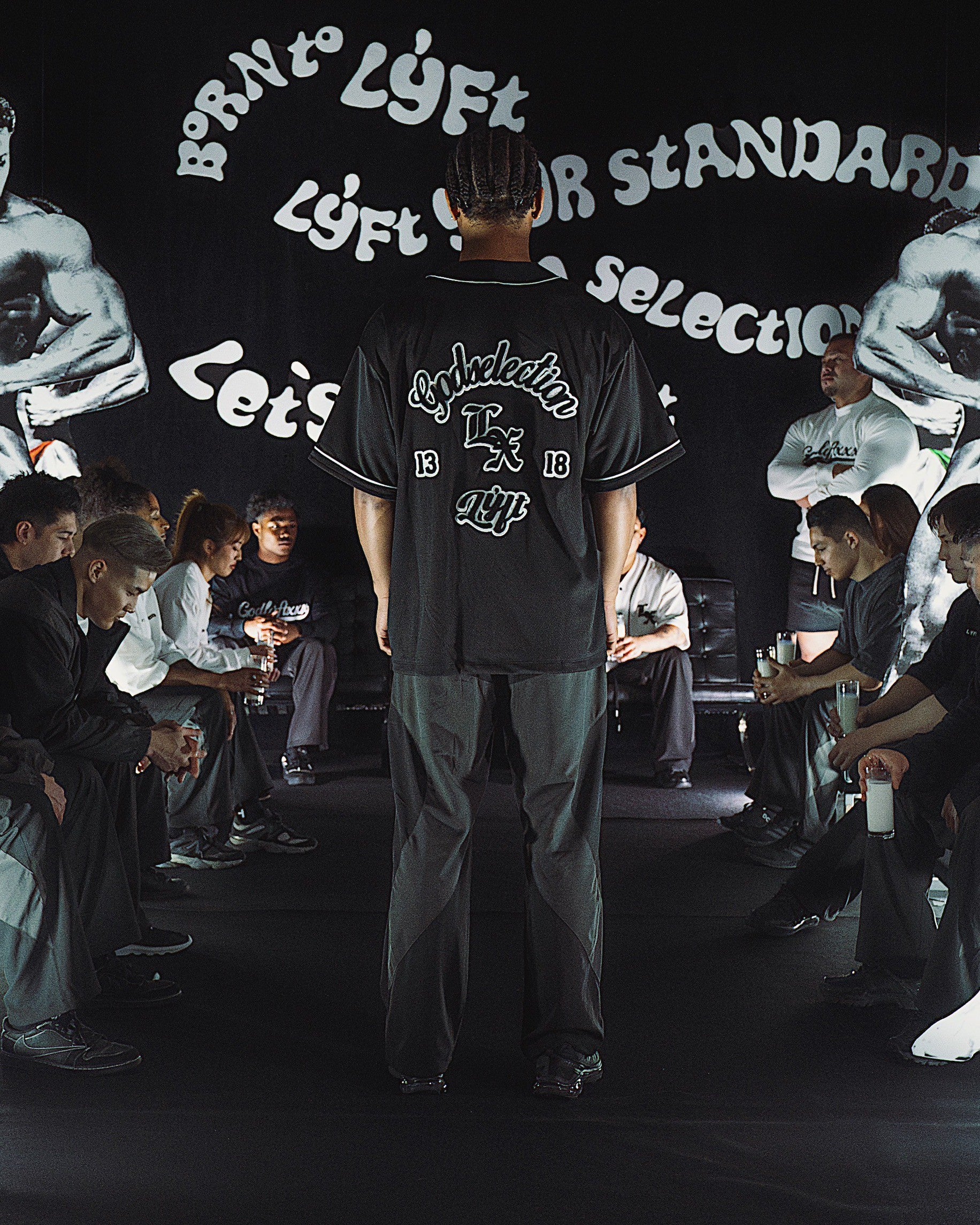 LINE_ALBUM_2025328_XXX_250326_