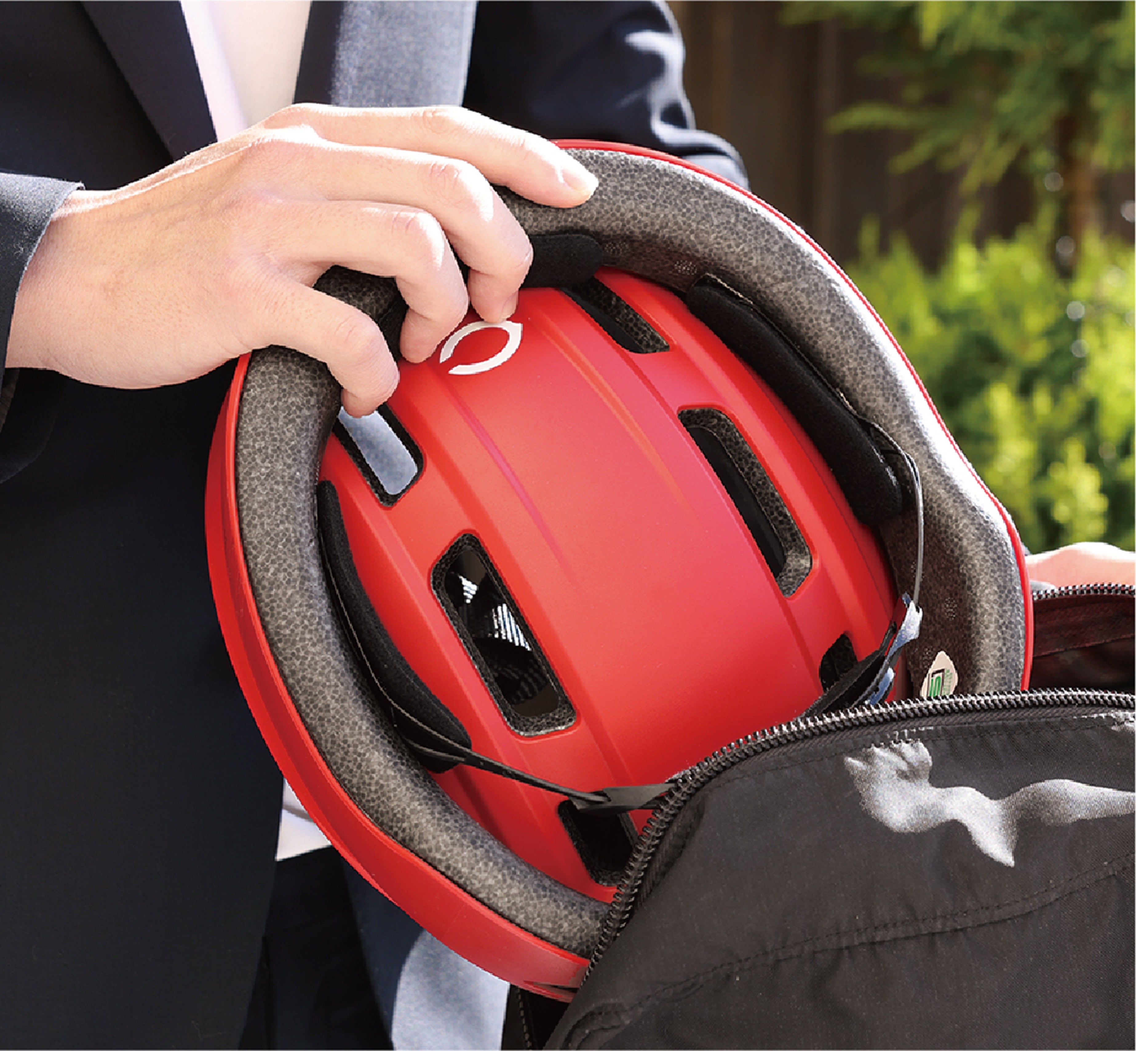 完売御礼】ZEROFITの折りたたみ自転車ヘルメット「VESK」 広島カープ