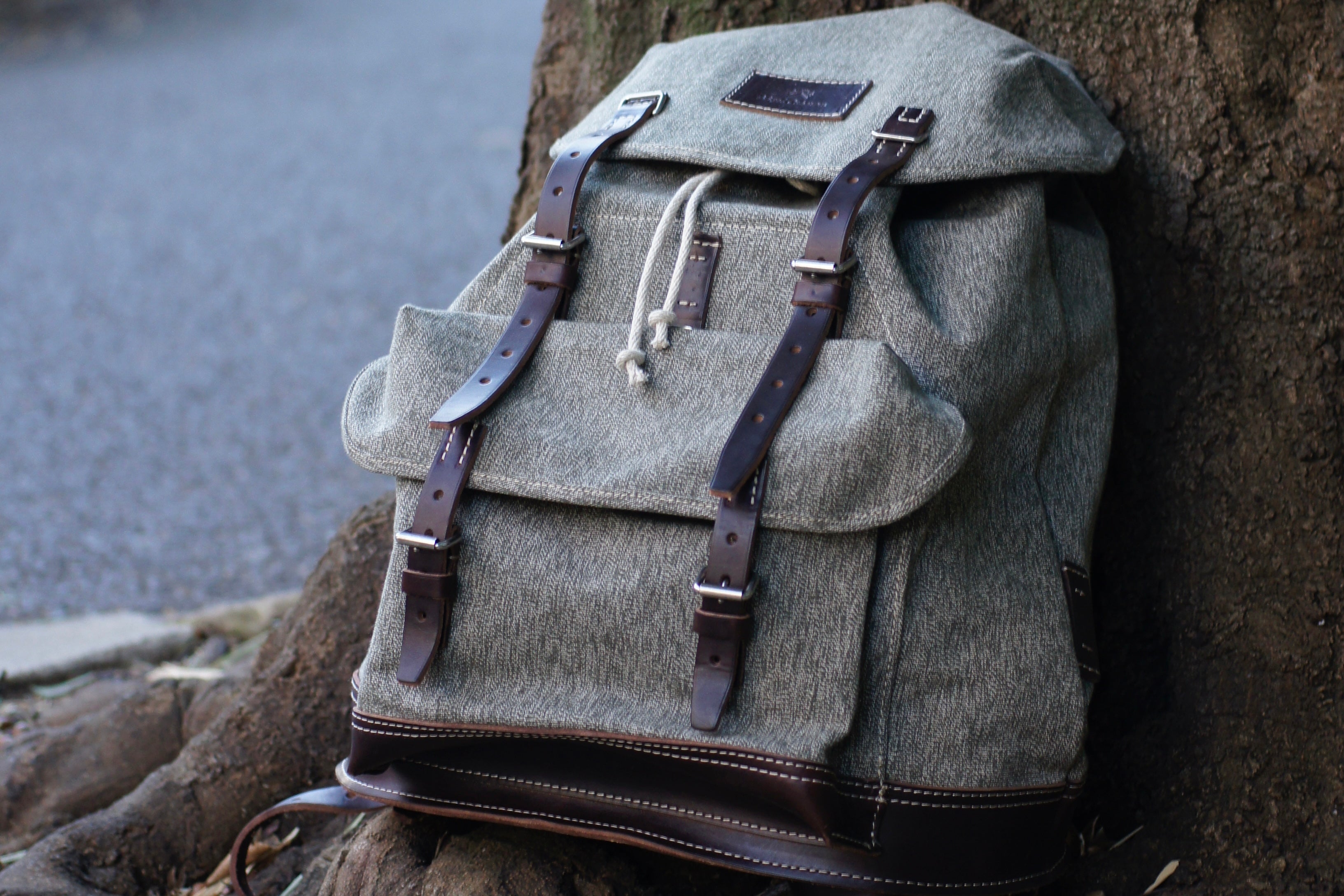 一生物のリュック》SWISS ARMY RUCKSACK - PEAT LABEL – ナイジェル