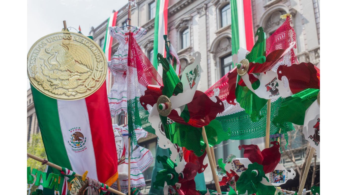 高品質の銀が特徴！コイン初心者にも手が届くメキシコ8リアル銀貨の