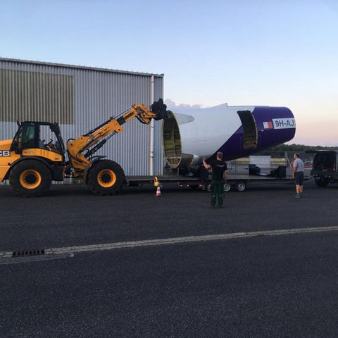 The Sweet Scent of Aviation: Former FedEX ATR 42 EC-KAI – Aviationtag