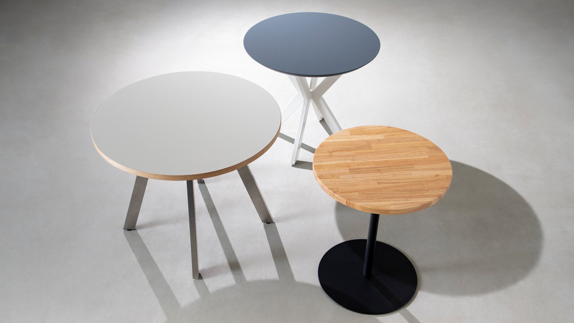 カフェテーブルがもっと自由にカスタマイズ可能に – KANADEMONO