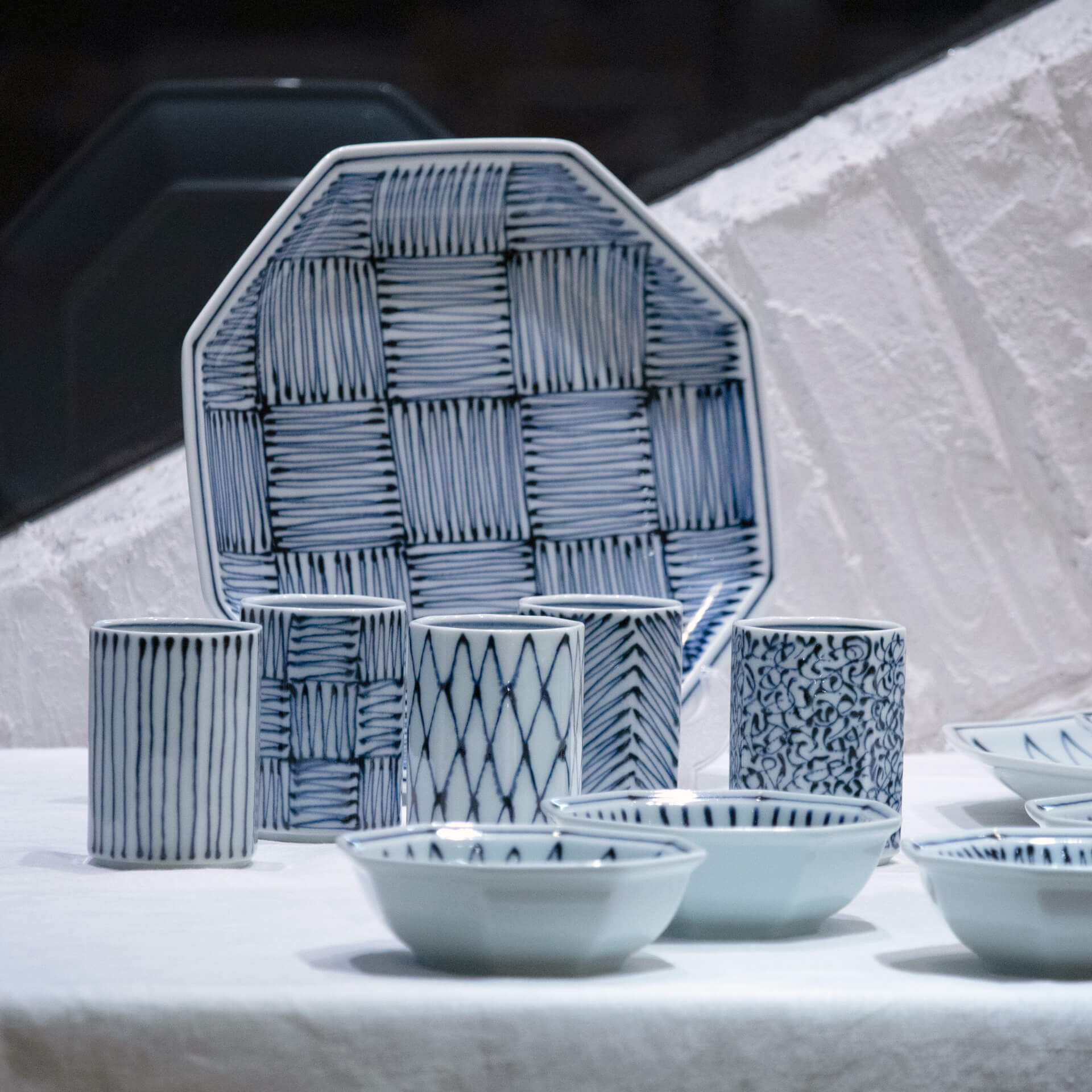 東京ショールーム / ディスプレイ】「Blue & White」の店頭の様子をご