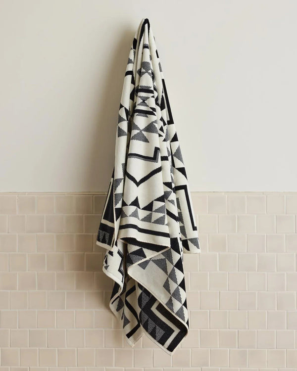 Oxbow_Jaquard_Bath_Towel_IMG_Y