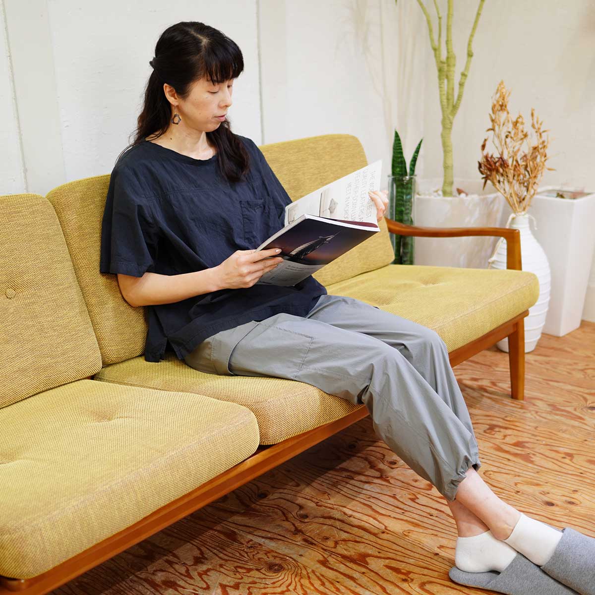 カリモク60 フレームチェア 3シーター 3Pソファ マスタードイエロー