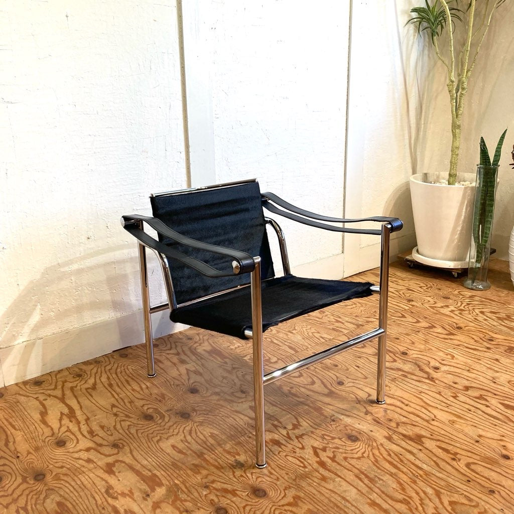 カッシーナ / Cassina LC1 スリングチェア バスキュランチェア 黒毛皮