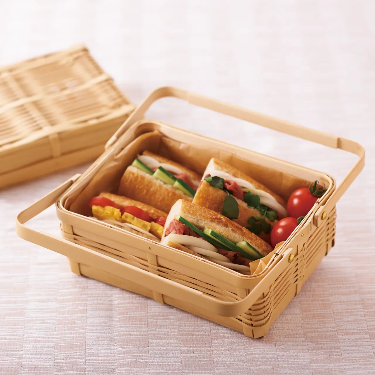 国産白竹と真鍮使用】竹組み持ち手付弁当箱・長方形【手づくり】