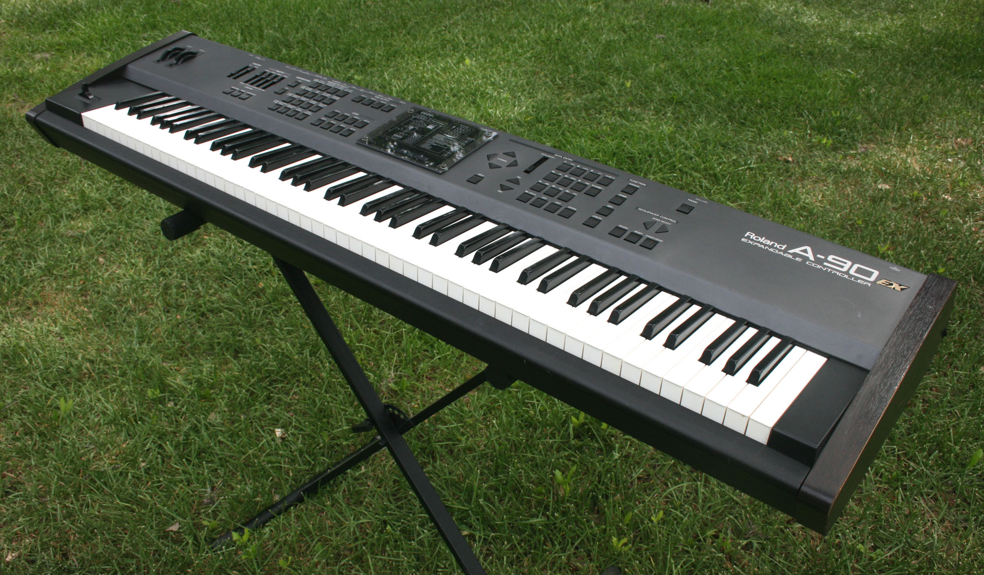 Roland A-90, A-90 EX photo gallery - Syntaur