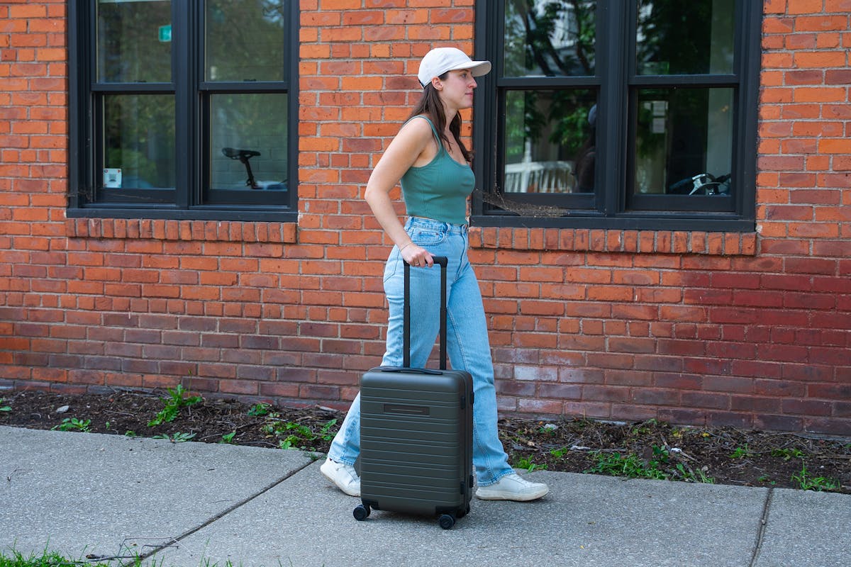 Horizn Studios H5 Pro Cabin Luggage (36L) Review | Pack Hacker