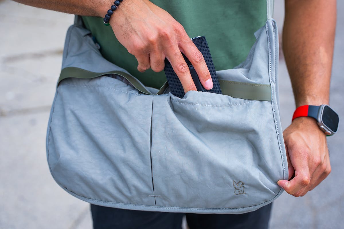 Chrome Industries Yoyogi Messenger Review | Pack Hacker