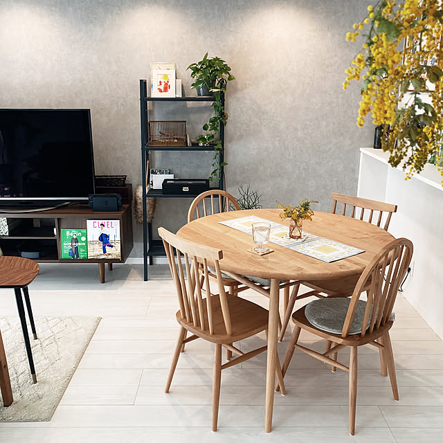 momo natural 丸テーブルのおすすめ商品とおしゃれな実例 ｜ RoomClip
