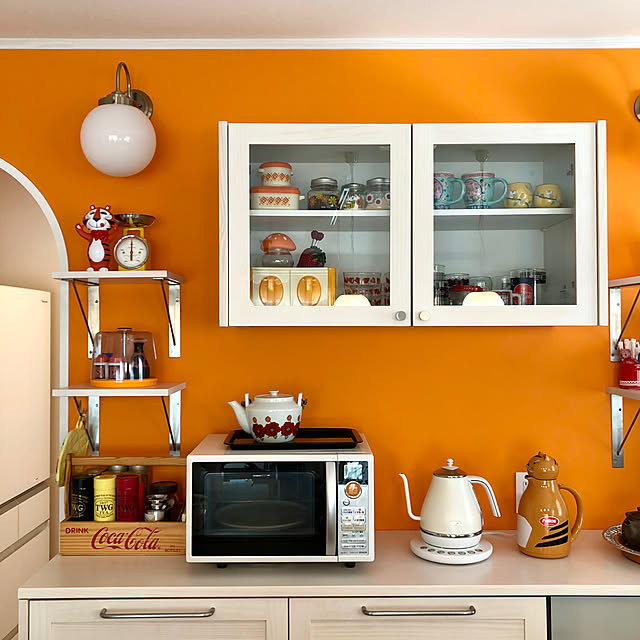 食器棚 レトロポップのおすすめ商品とおしゃれな実例 ｜ RoomClip