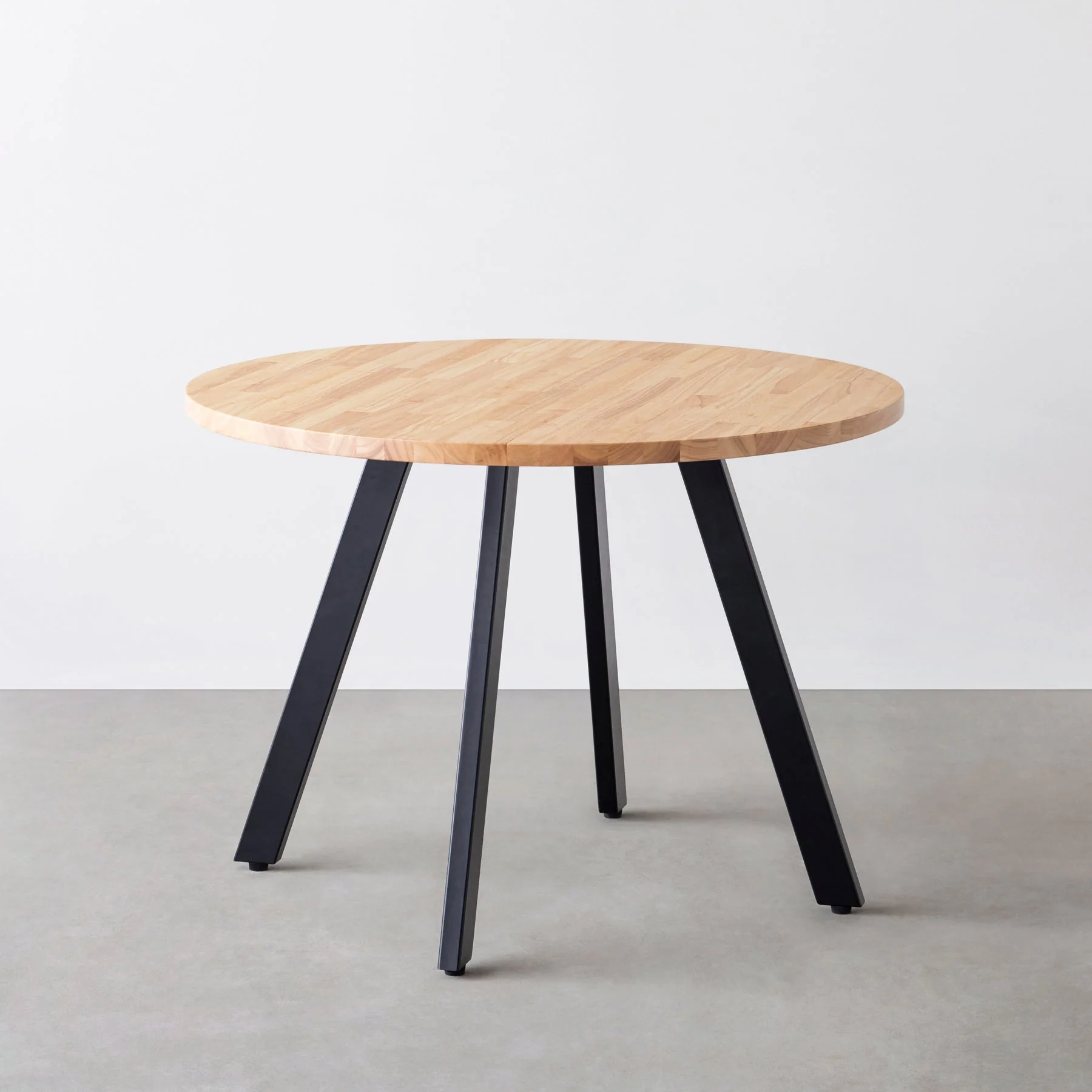 規格」よりも「あなたの暮らし」に寄り添うラウンドテーブル THE CAFE