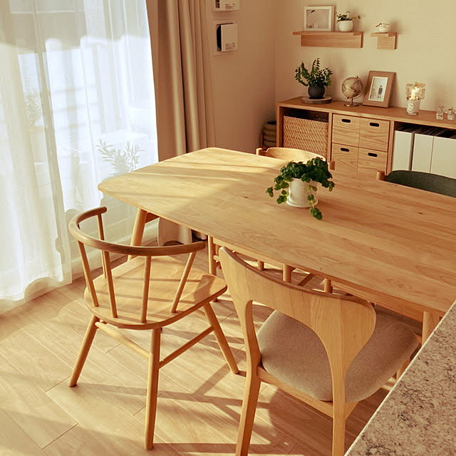 木のぬくもりあふれるお部屋に！MOMO NATURALのこだわり家具