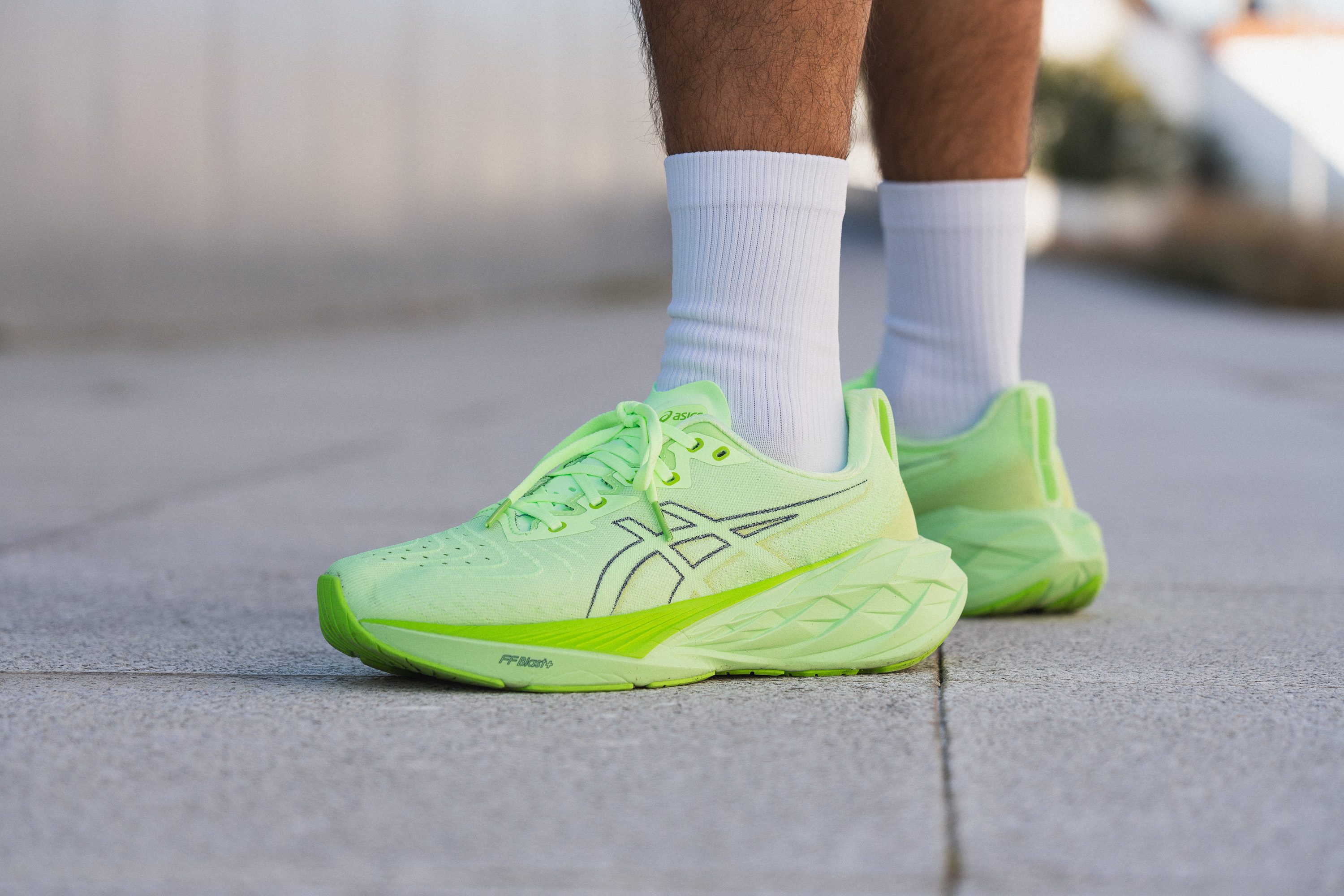 Cut in half: ASICS Novablast 4 Review | RunRepeat