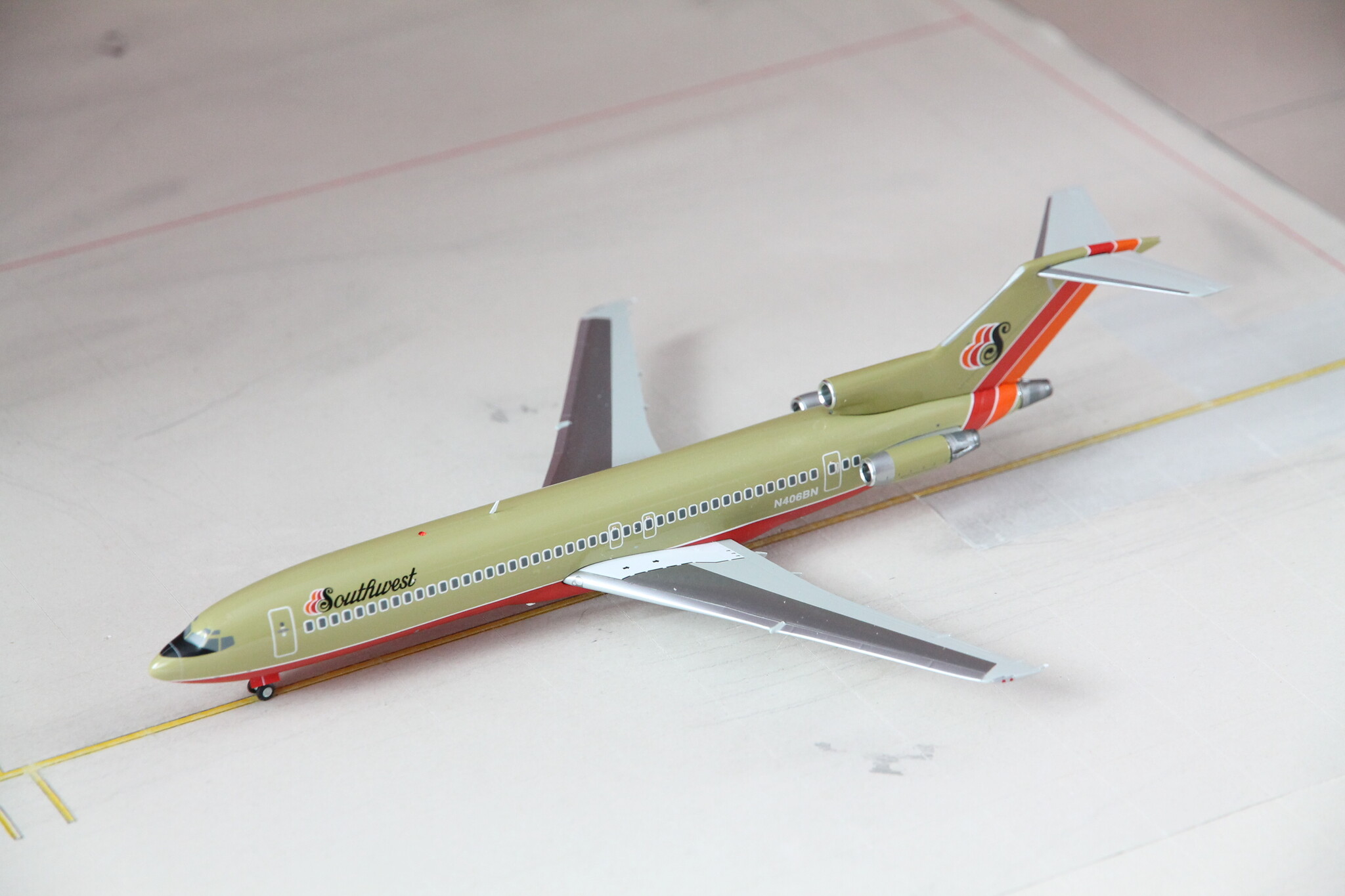 1:200 Southwest Airlines Boeing B737-200 N406BN Gemini200