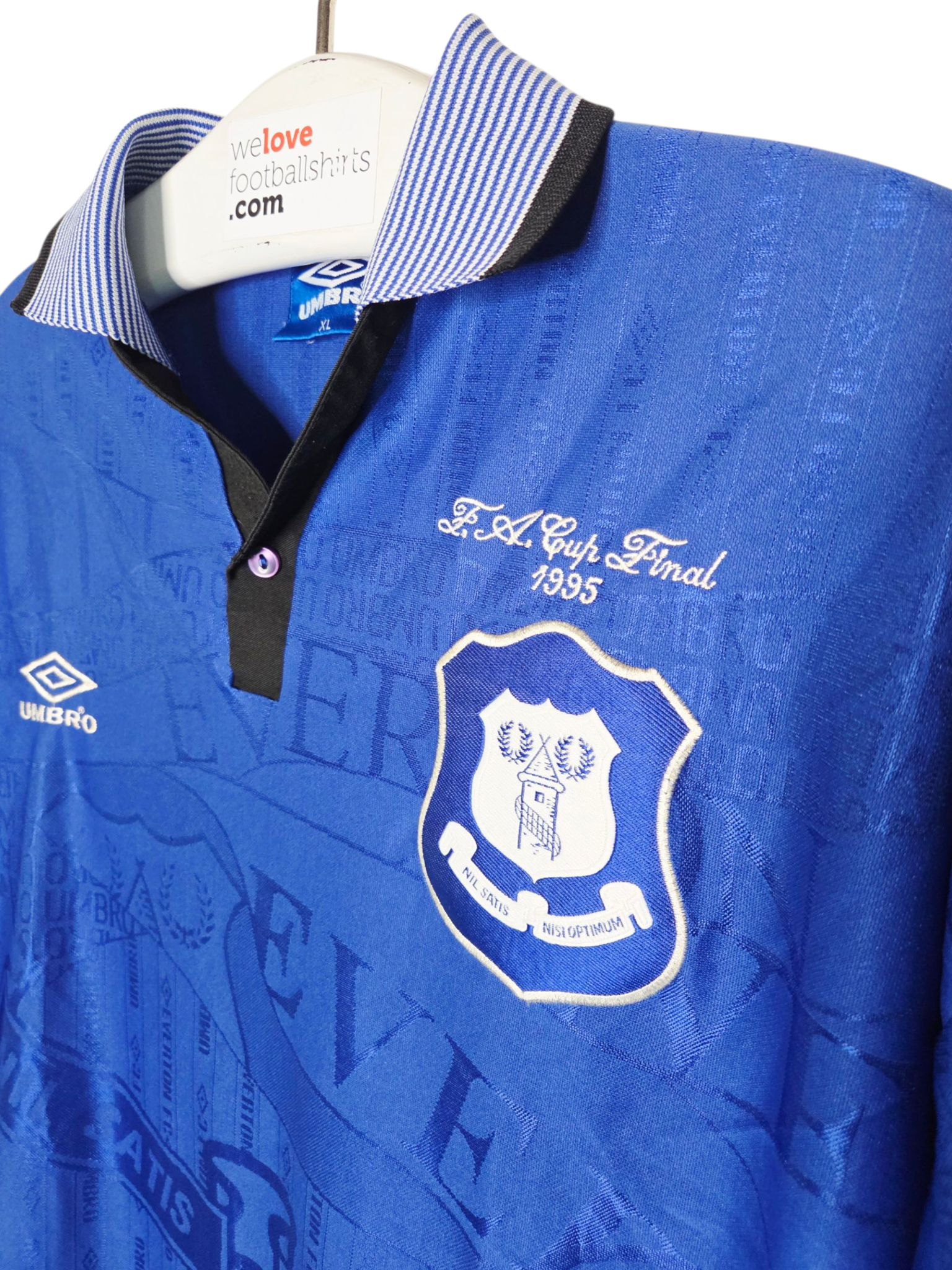 Retro vintage football shirt Everton FA Cup Final 1995