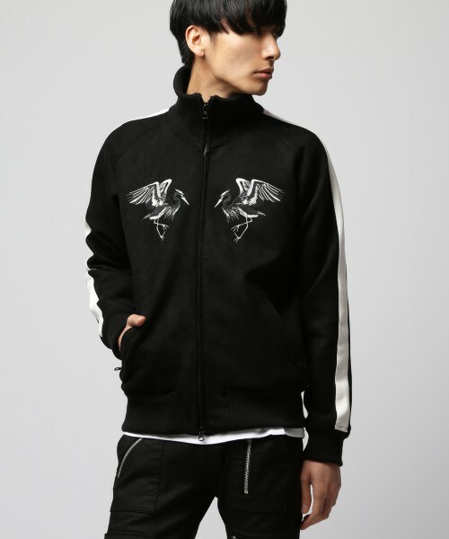 VANQUISH（ヴァンキッシュ）の「スエードライクストレッチトラック