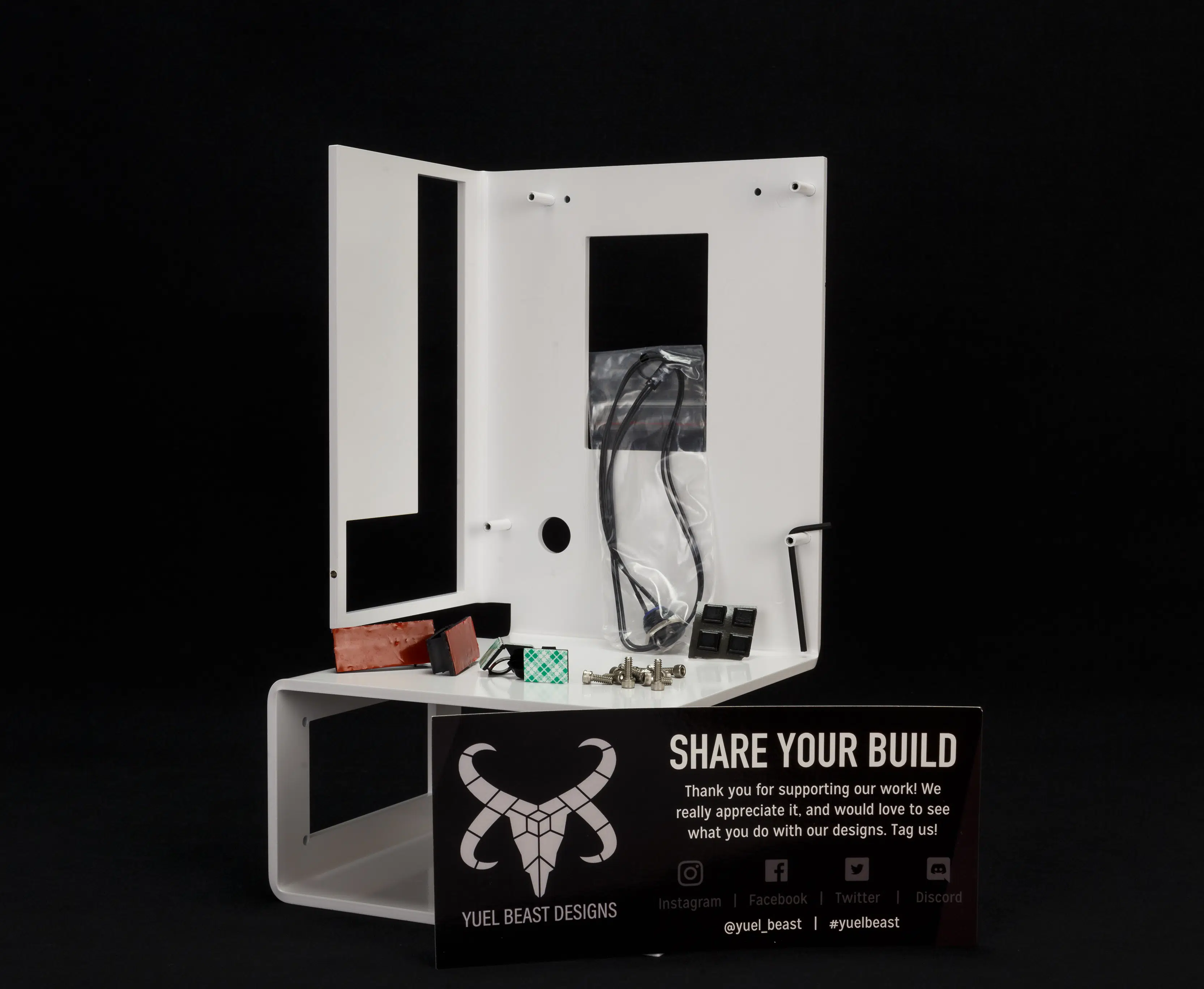 Yuel Beast Motif Monument ITX Case Review