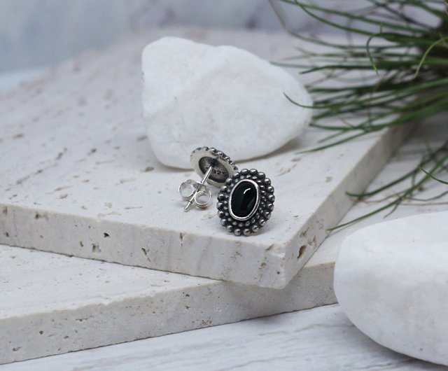 送料無料】台湾 【シルバーピアス】ブラックオニキス | オーバルレトロ