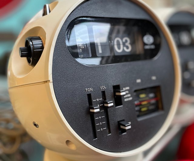 台湾 スペースエイジフリップクロックラジオ 55antiques - Pinkoi