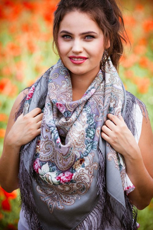 送料無料 29%OFF】ロシア パブロヴォポサド ロシア製ショール ウール