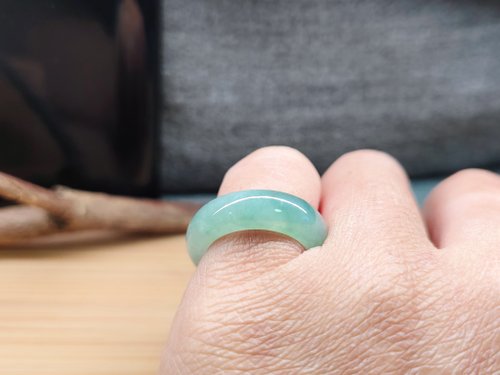 送料無料】台湾 【親翠】天然翡翠 氷甜果緑フローラルリング 8号リング