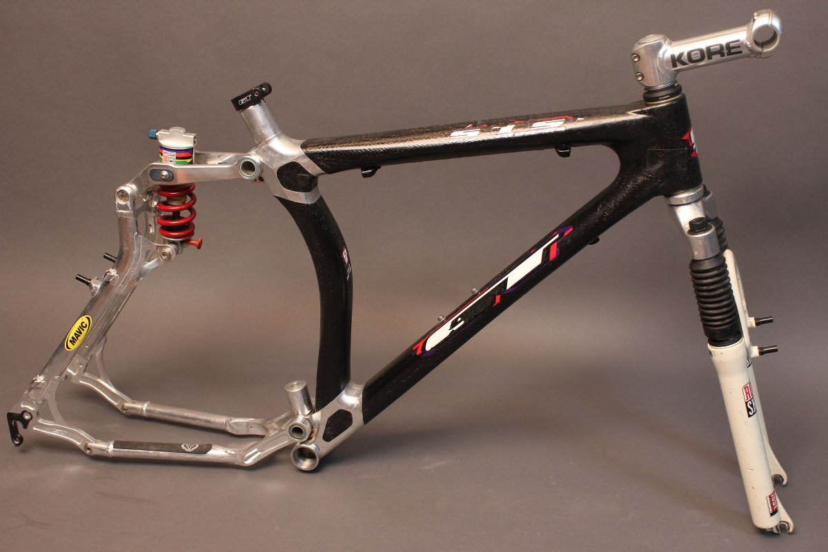 1998 GT STS 1000-DS Frame: Thermoplastic Carbon Fiber, Rockshox