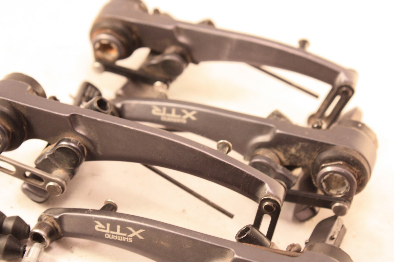 Shimano Deore XTR BR-M951 V-brake Set: