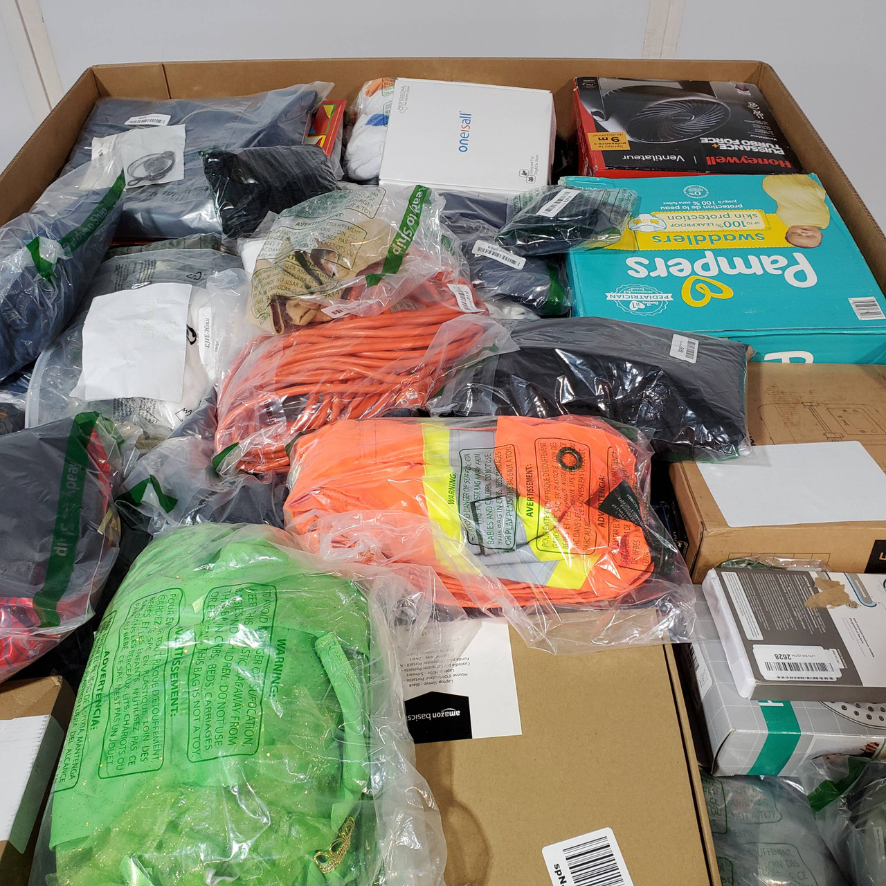 5156 units of AMZ General Merchandise - MSRP $182,325 - Returns