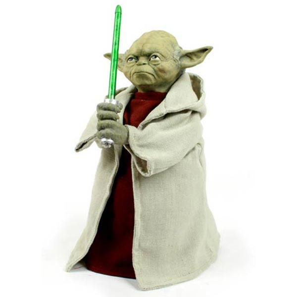 Star Wars Yoda Tree Topper LED Lightsaber | RetroFestive.ca