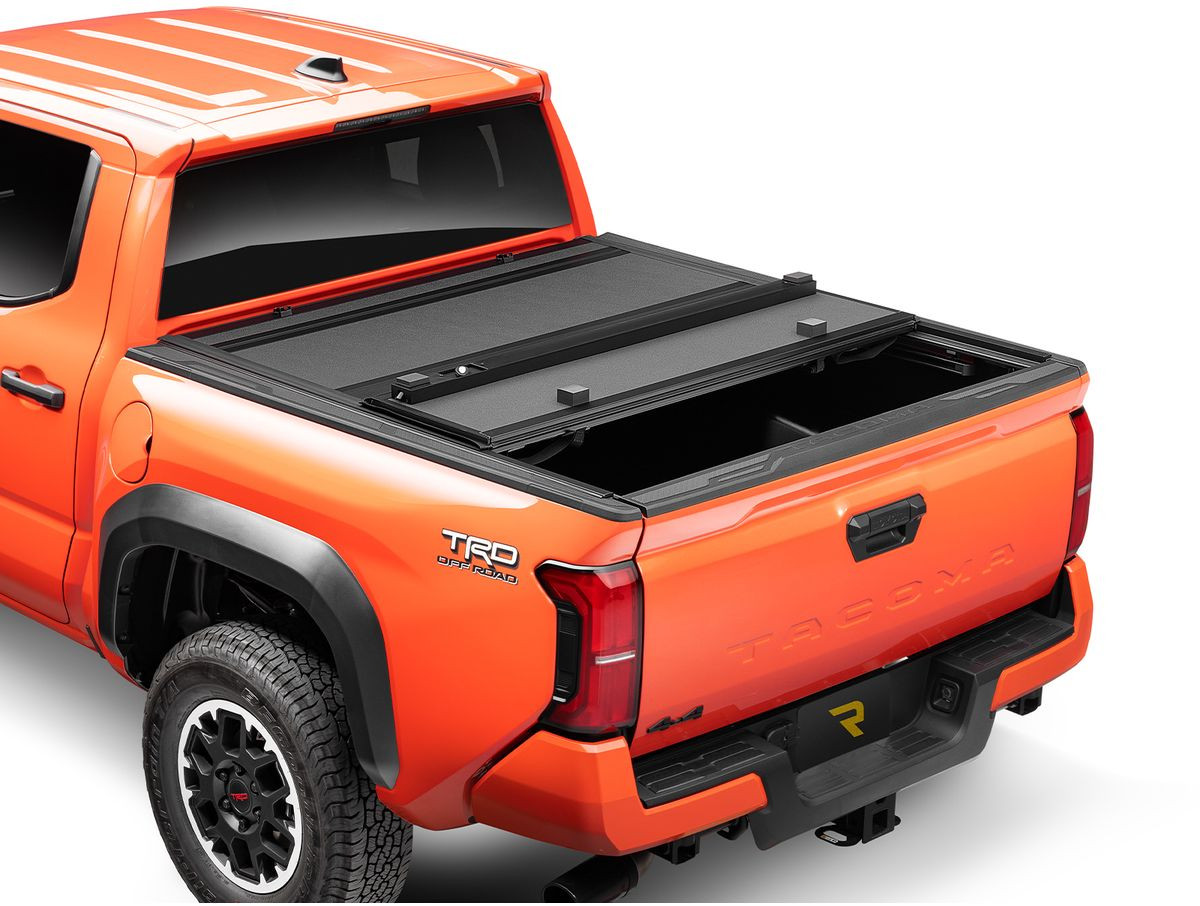 Extang Trifecta Endure ALX Tri-fold Tonneau Cover | 2024-2026