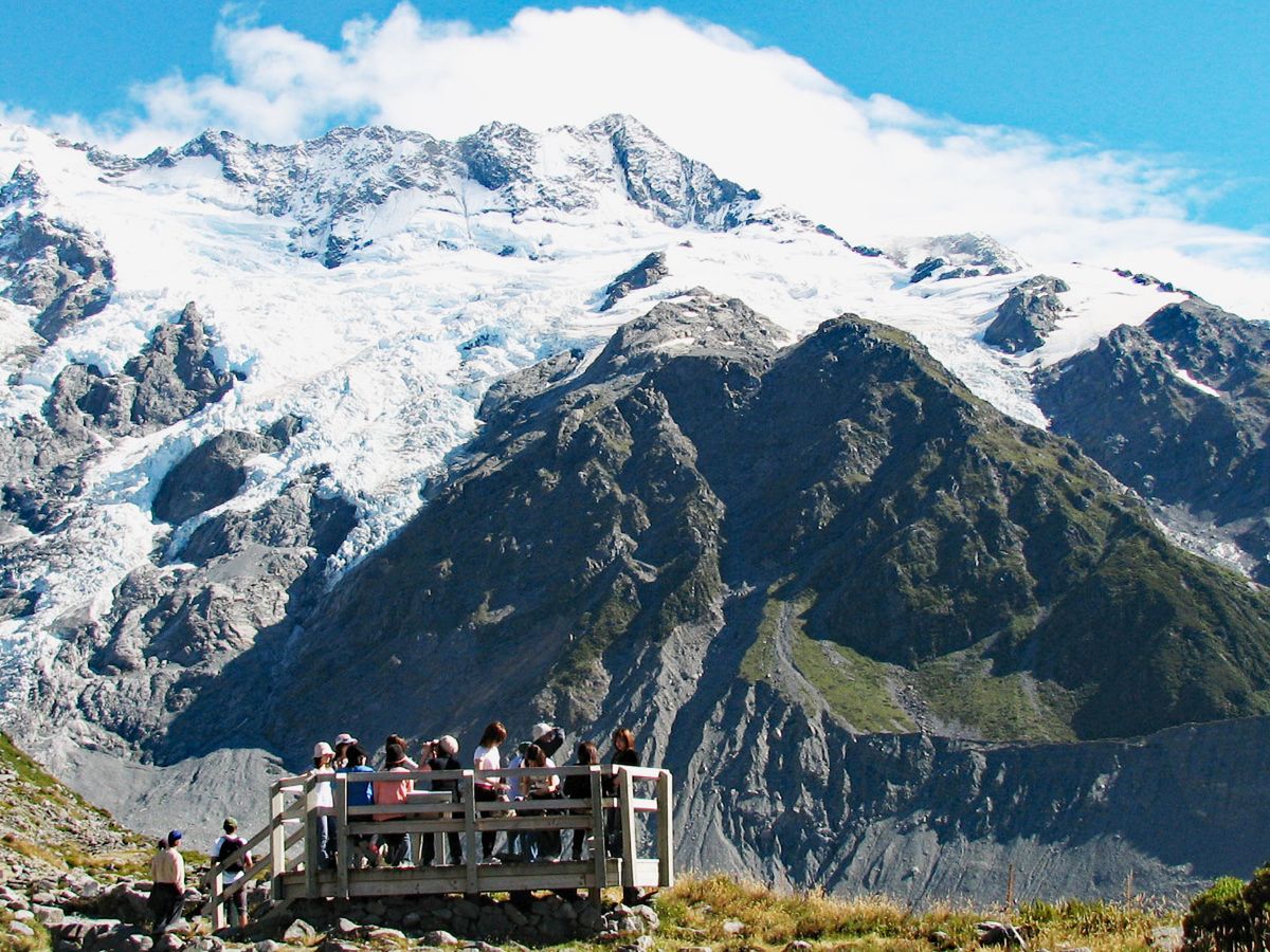 クイーンズタウン⇔マウントクック・テカポ 観光送迎サービス 世界遺産