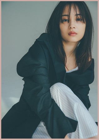 広瀬すず、2020年カレンダー壁掛け、卓上タイプの2種類が11月15日発売