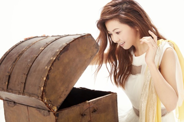 直筆サイン入り☆倉木麻衣FC台湾ツアー参加者限定Silent loveジャケ色紙 2026年最新】直筆 倉木麻衣の人気アイテム - メルカリ