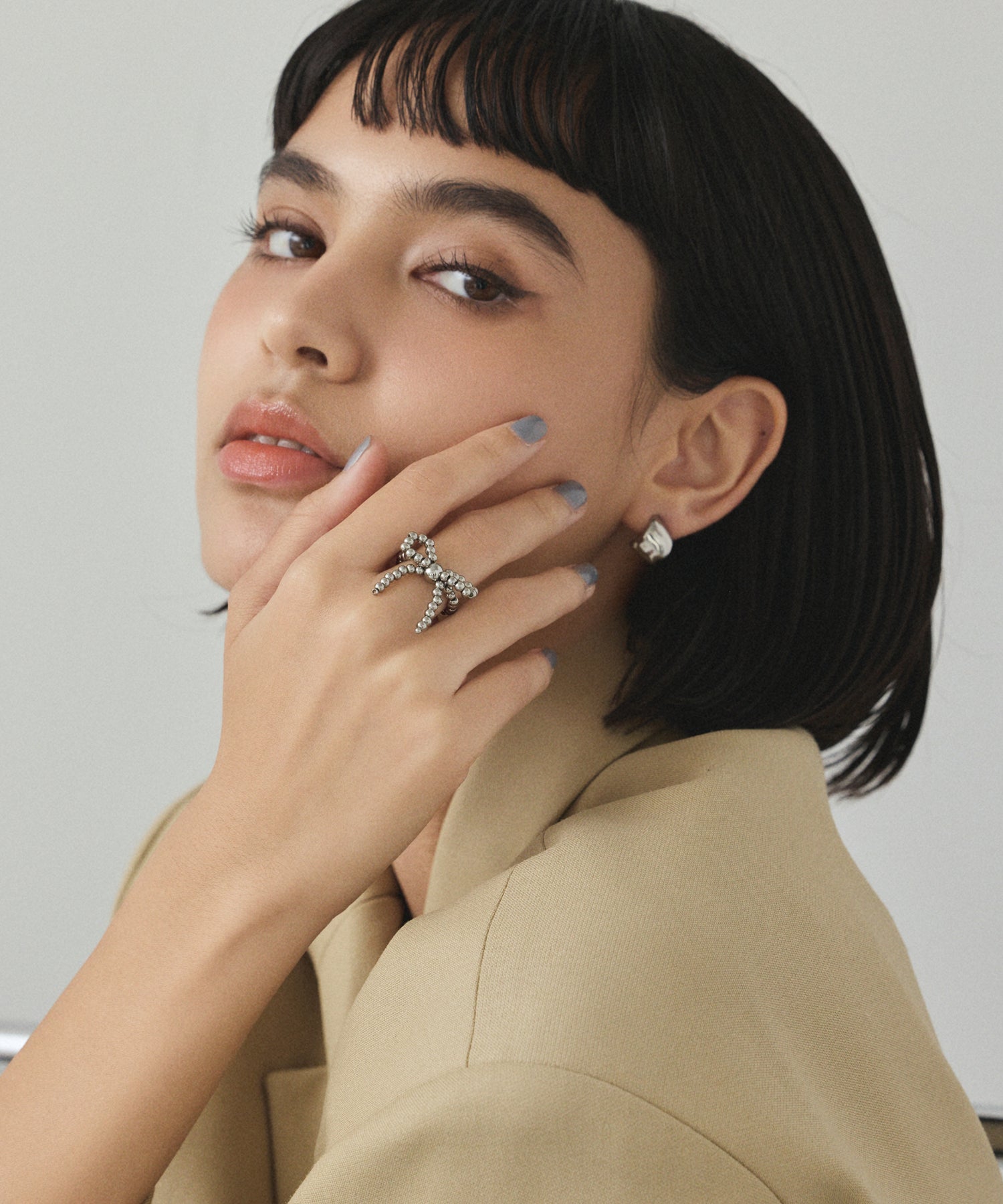 シルバー]リボンボールリング