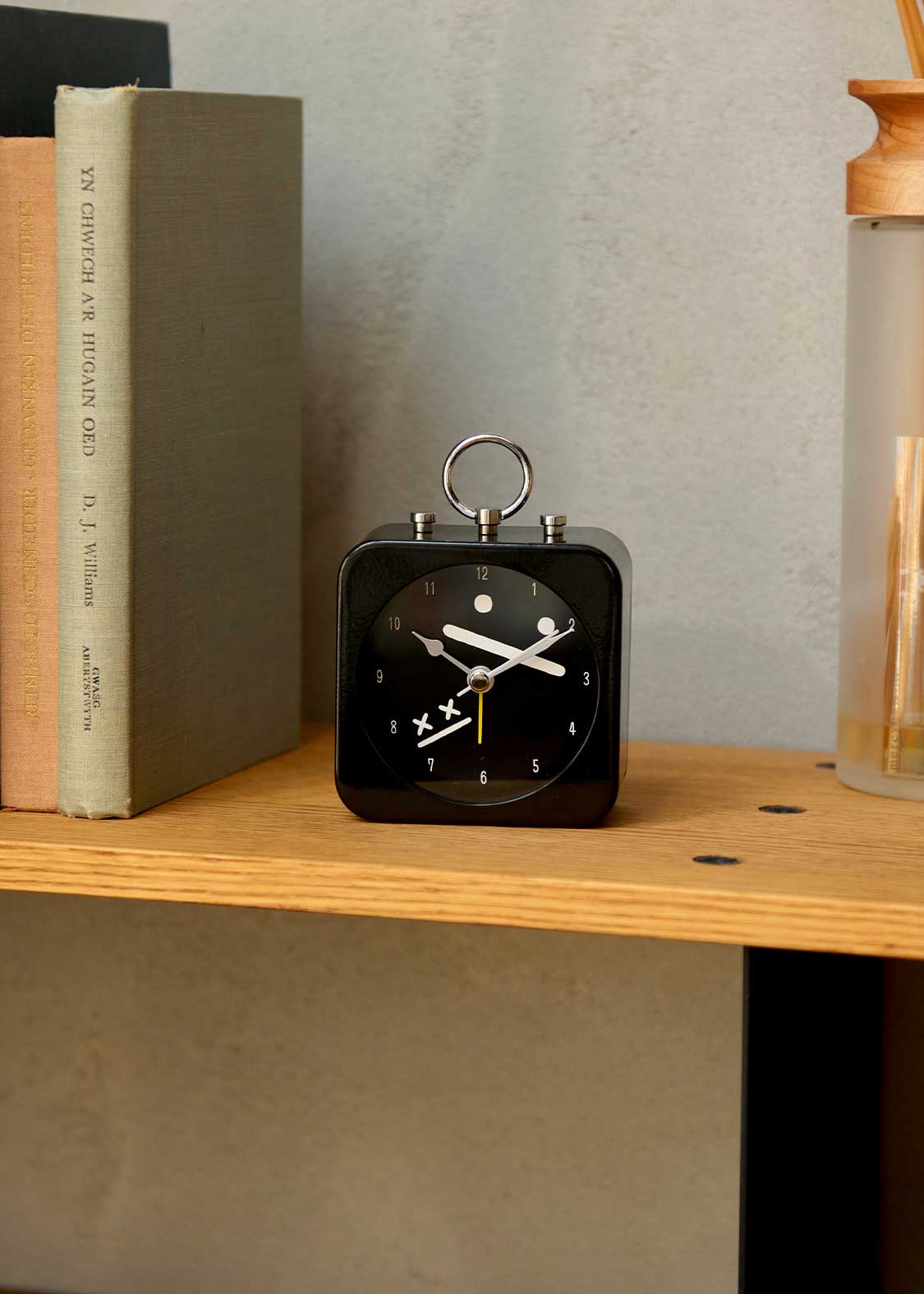 ビューティフルシャドーズーム｜スクエアテーブルクロック｜グラニフ