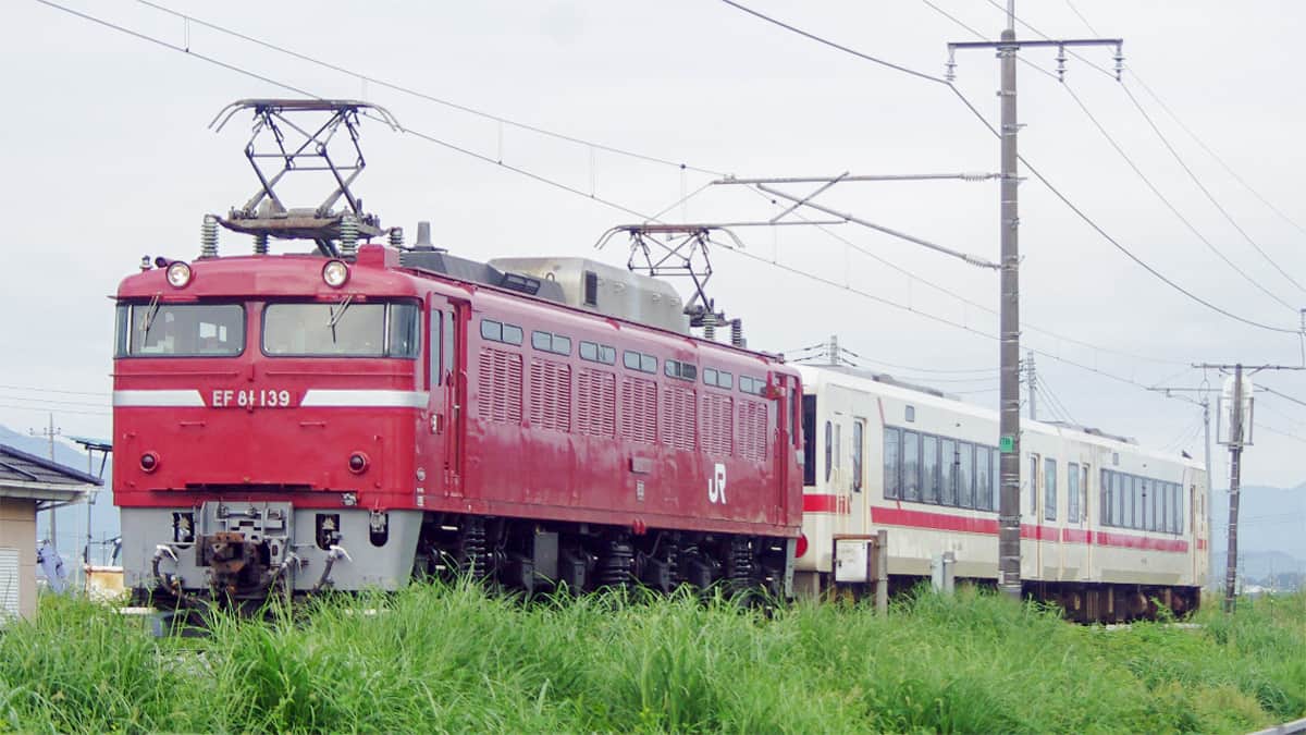 八高線開通80周年カラーのキハ110系2両が郡山へ｜鉄道ニュース｜2018年