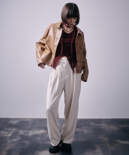 シーズンムードを高める。ヴィンテージ風 ショートフェイクレザー