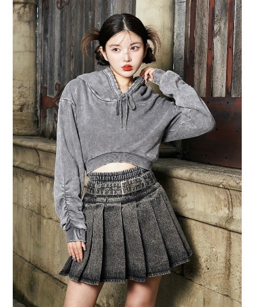 Darich（ダーリッチ）の「スウェットクロップドトップス（パーカー