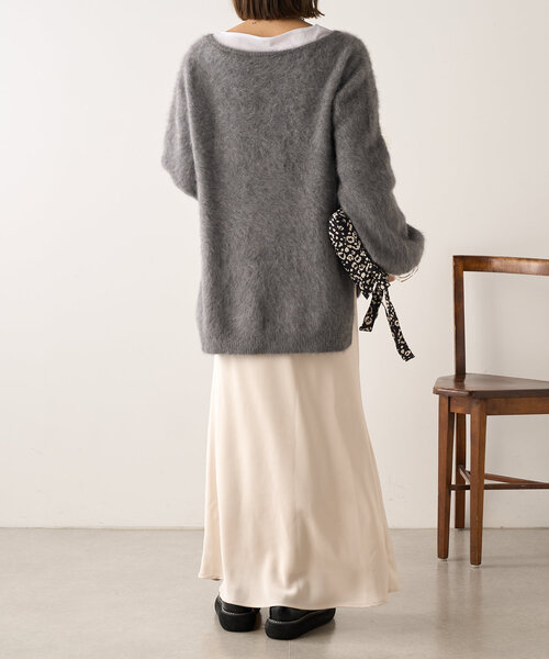 程よい抜け感/やわらかな肌ざわり】ファーカシミヤキーネックニット