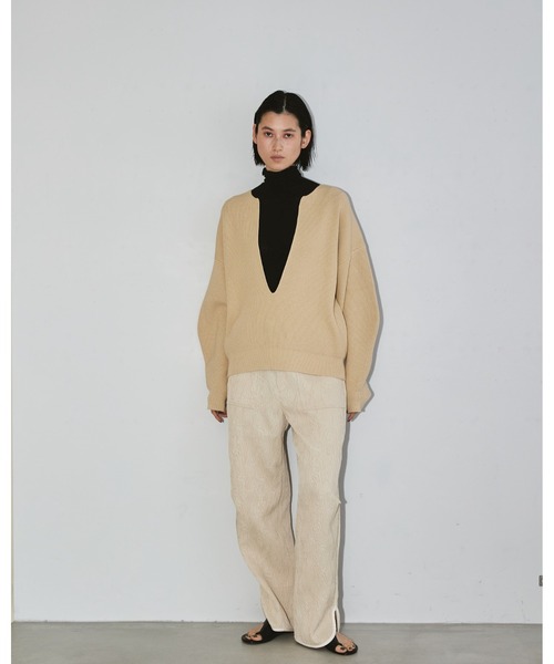 TODAYFUL（トゥデイフル）の「スリットネックニット（ニット/セーター