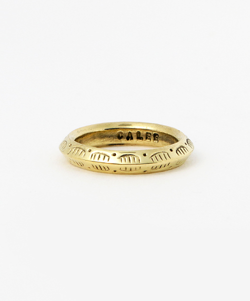 CALEE（キャリー）の「TRIANGLE RING＜BRASS＞（リング）」 - WEAR