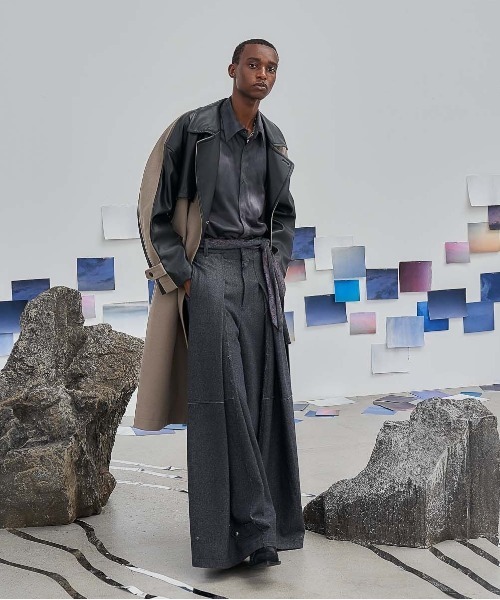 HARE（ハレ）の「ウーリーテックフェイクレザーキリカエトレンチ(HARE