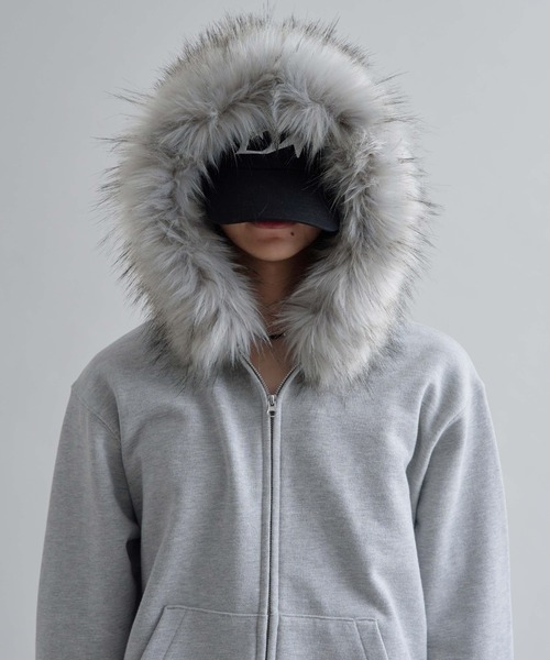 EPNK（イーピーエヌケー）の「Adjustable Faux Fur Hoodie