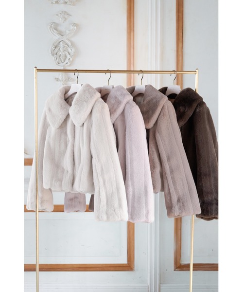 Her lip to（ハーリップトゥー）の「Winter Love Faux Fur Coat