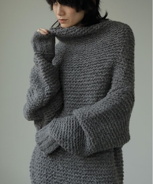 ETRE TOKYO（エトレトウキョウ）の「タートルローゲージニット