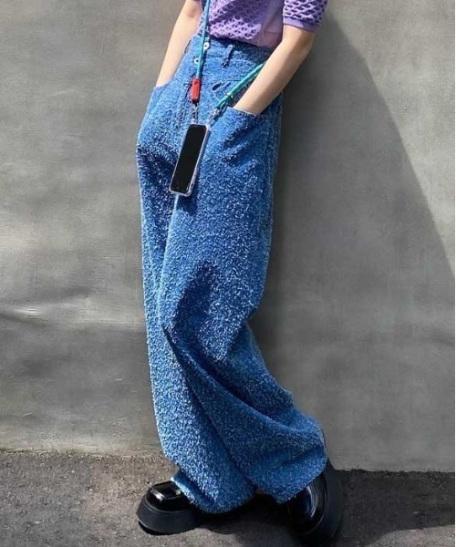 Ameri（アメリ）の「MEDI SCRATCH OVAL WIDE DENIM（デニムパンツ