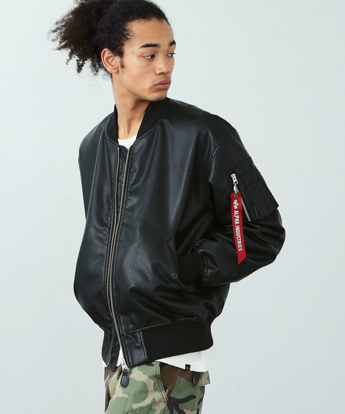 Alpha Industries（アルファインダストリーズ）の「フェイクレザーMA-1